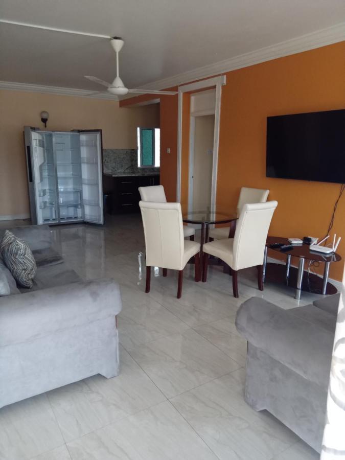 Rooms By The Pool Kingston Extérieur photo